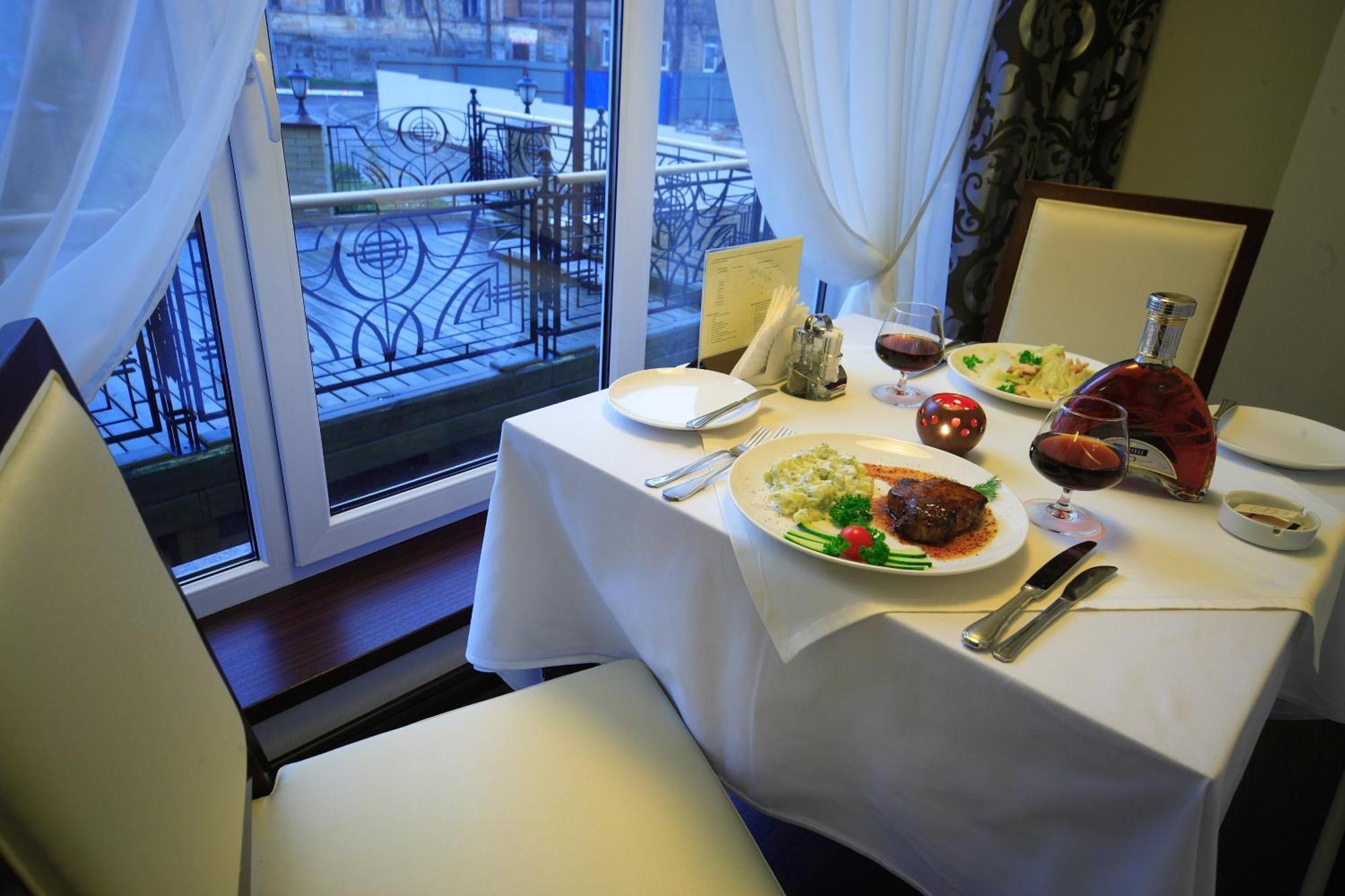 Victoria Hotel Charkov Restaurace fotografie