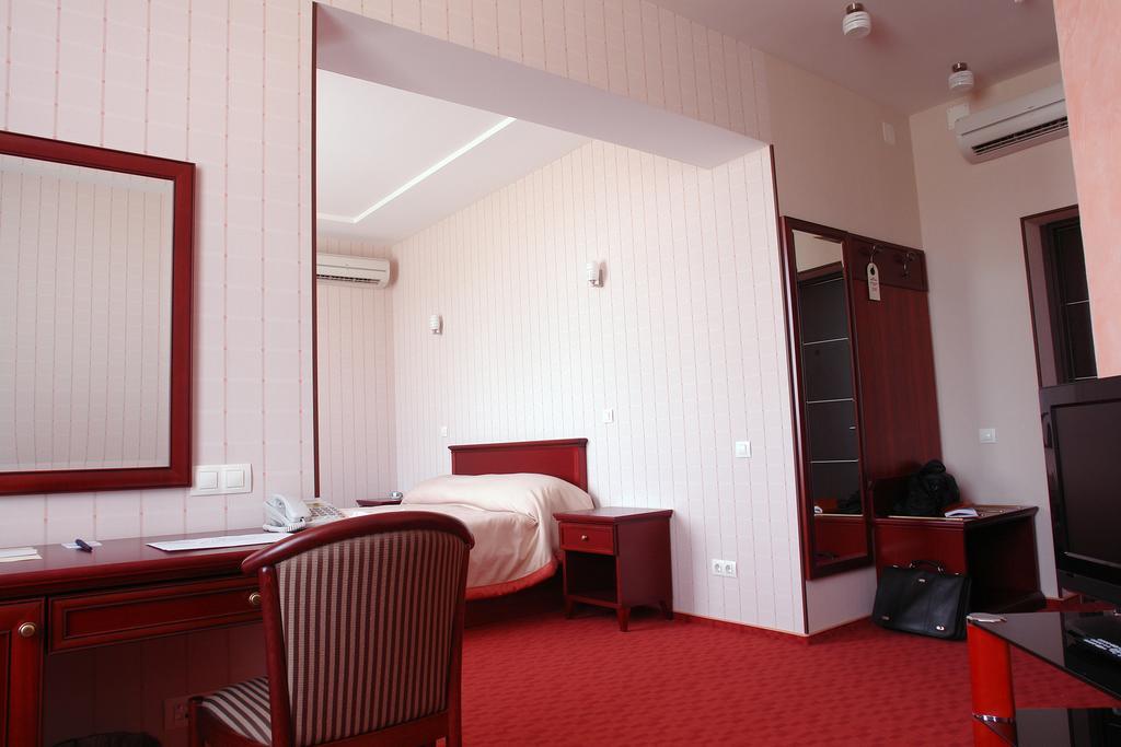 Victoria Hotel Charkov Pokoj fotografie