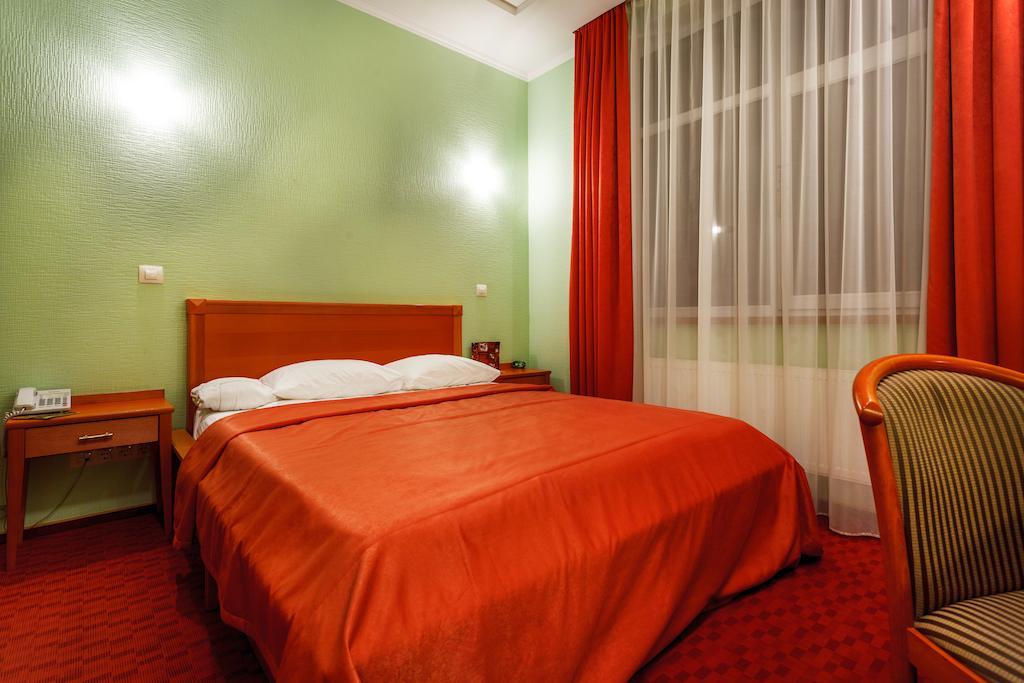 Victoria Hotel Charkov Pokoj fotografie