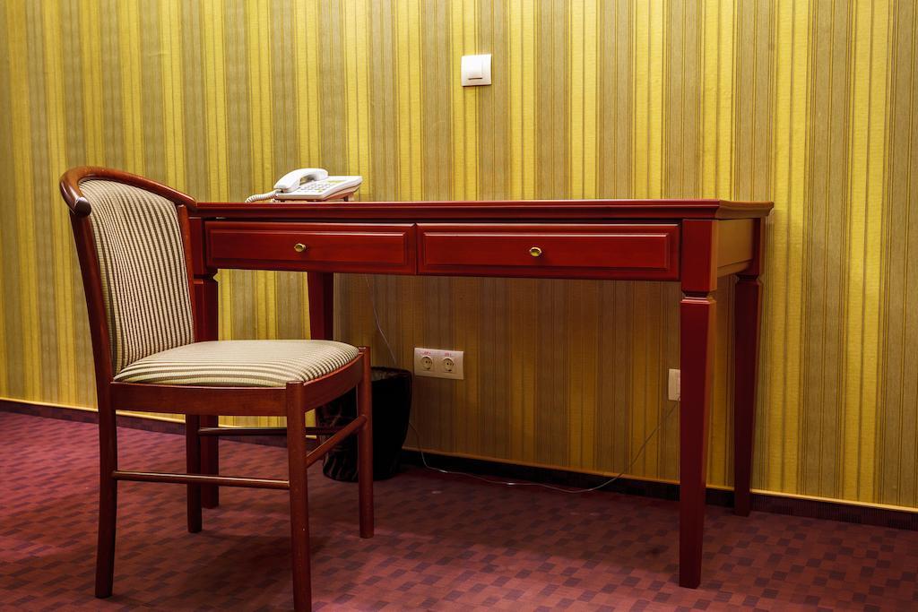Victoria Hotel Charkov Pokoj fotografie