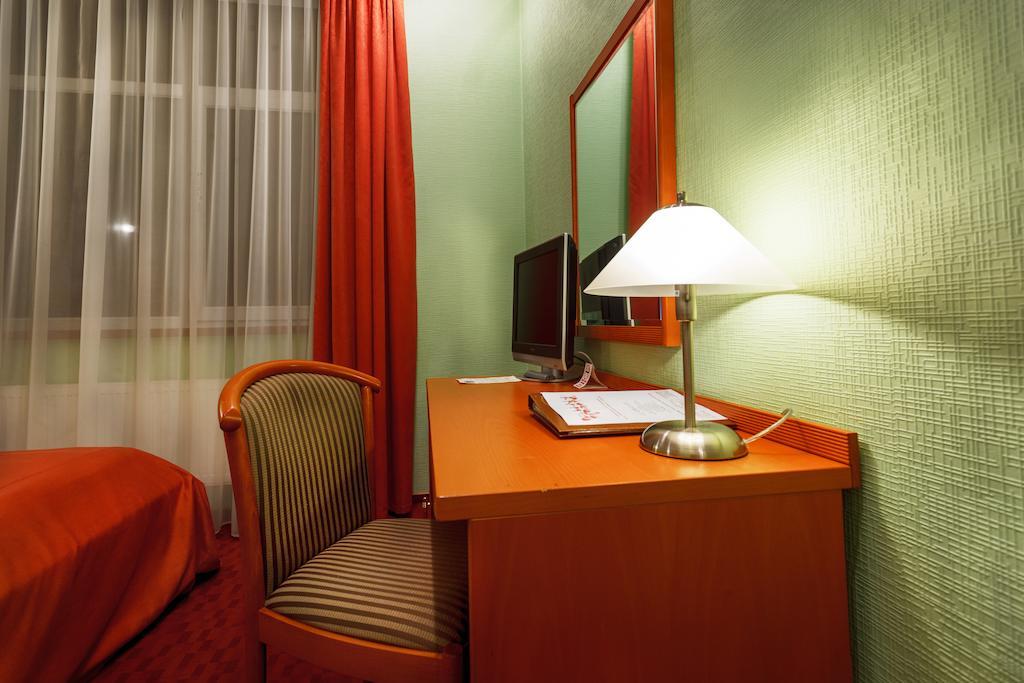 Victoria Hotel Charkov Pokoj fotografie