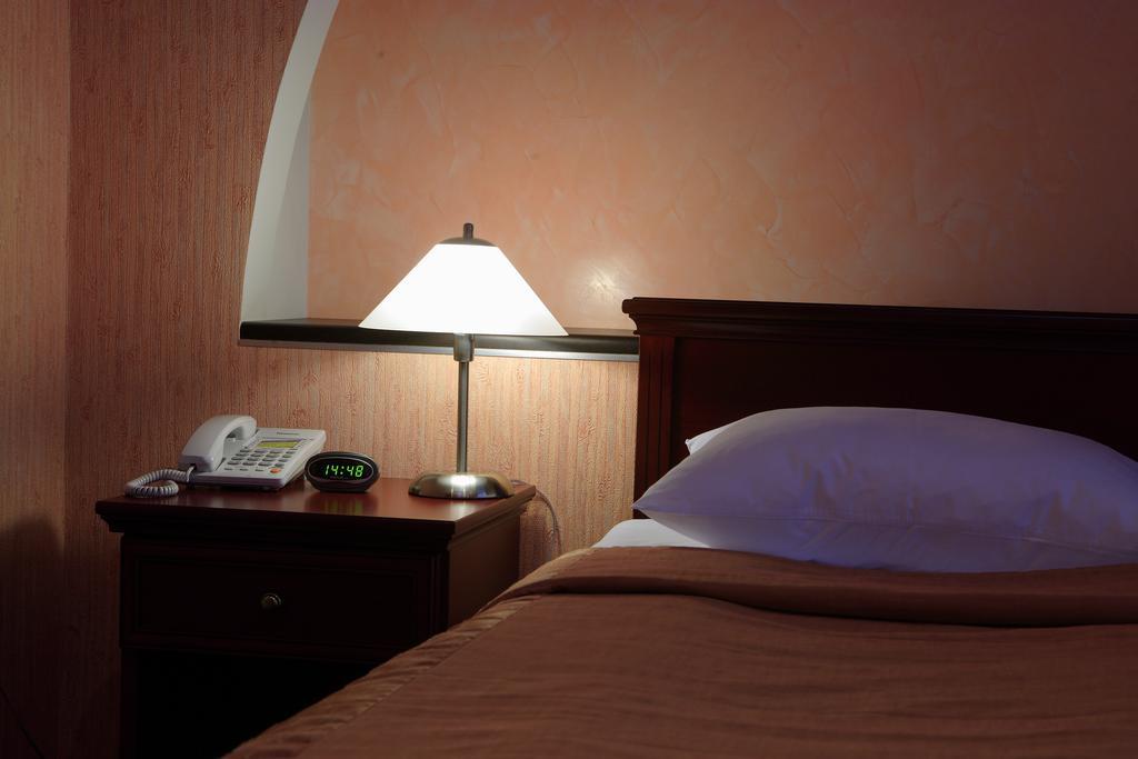 Victoria Hotel Charkov Pokoj fotografie